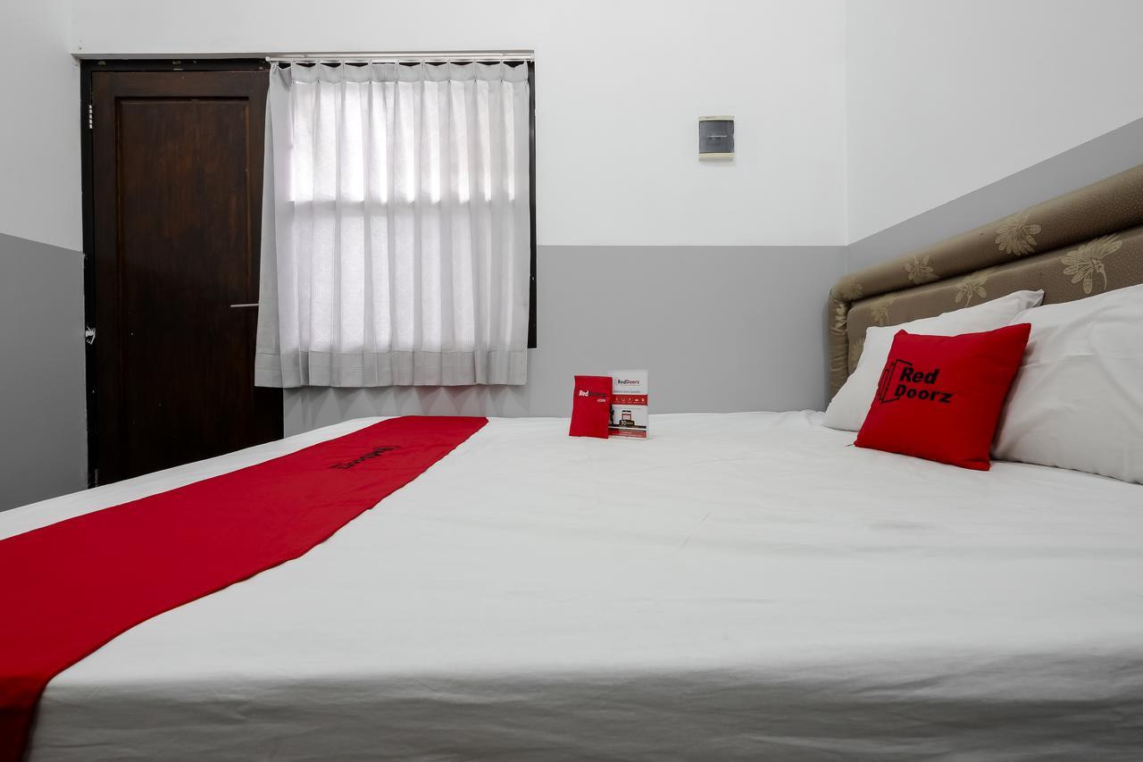 Reddoorz @ Prambanan Timur Raya Semarang Eksteriør billede
