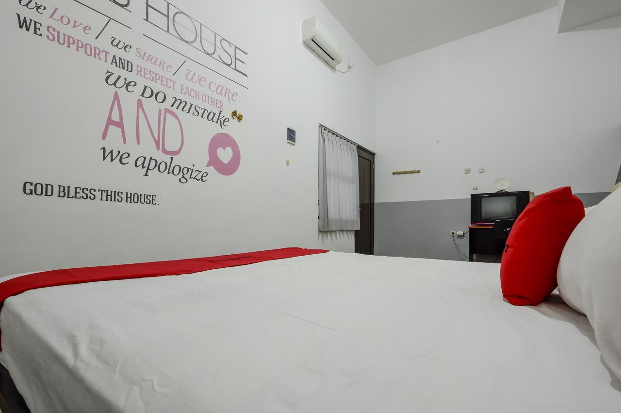 Reddoorz @ Prambanan Timur Raya Semarang Eksteriør billede