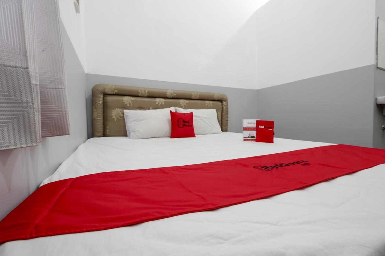 Reddoorz @ Prambanan Timur Raya Semarang Eksteriør billede